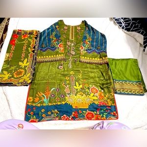 Pakistani Winter Collection 3Pc
Kameez Trouser Dupatta- Eid Sale size L to XL